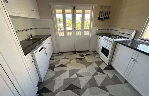 Rockhampton House | 45 Kent Street - The Whole House in Rockhampton City