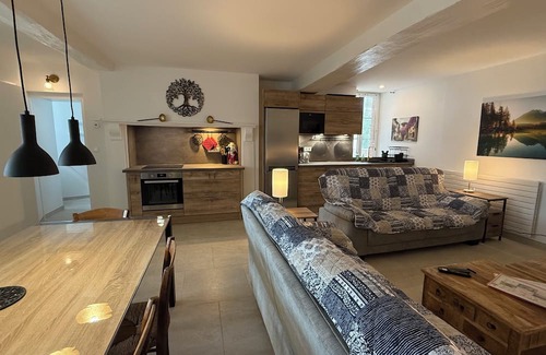 Chateau-Chinon House | CHAINTRE LA FERME. Large, comfortable house with superb views over the valley