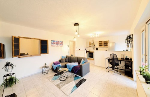 Ronsdorf Apartment | CASATUA - Quiet - Workplace - Balcony - Trade fair - WiFi