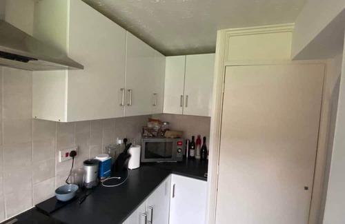 Lea Bridge Apartment | MODERN 1 Bedroom Ground Floor Flat