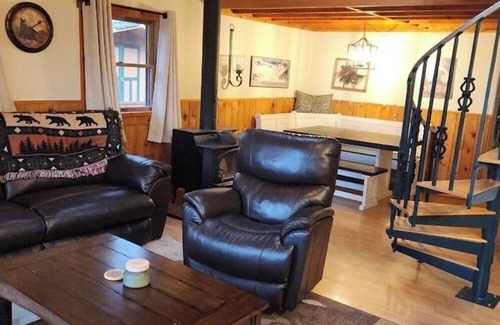 Old Fields House | The Mountain House on High Knob - Dog Friendly!