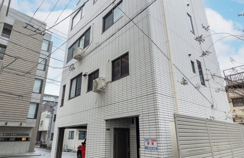 Sumida House | Spacious Tokyo Getaway – 8BR/3BA Home w/Parking by Asakusa & Skytree