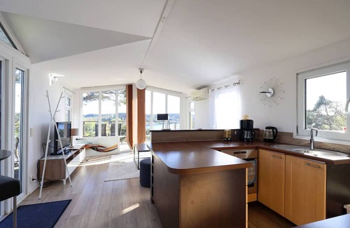 Molnlycke Apartment | Premium Workers Home - 3 beds- WiFi - Free Parking