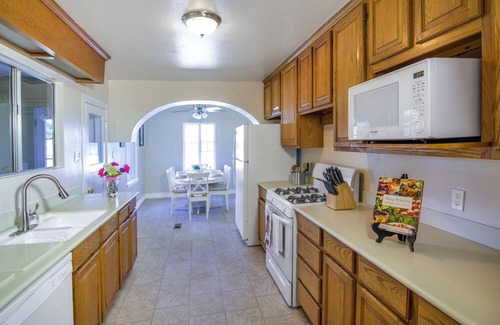 East Palo Alto House | Lovely large bedroom in East Palo Alto midst of SiliconValley, close to Stanford