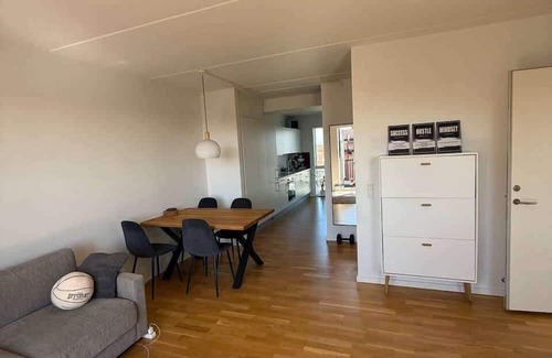 Copenhagen SV Apartment | Sunny New apt in Valby