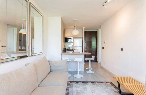 Santiago Apartment | Luxury Retreat w/2BR, Wifi, Pool, Gym