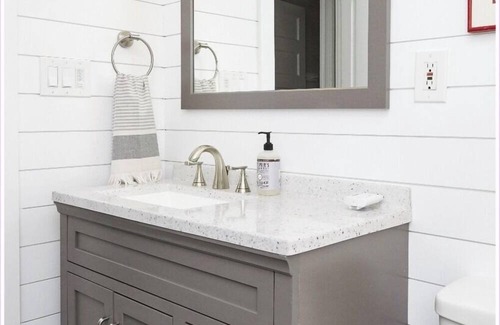 Tyler Park Apartment | Stylish 3BR Retreat in Kentucky