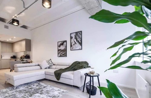 Central Milton Keynes Apartment | Entire rental unit in central Milton Keynes,