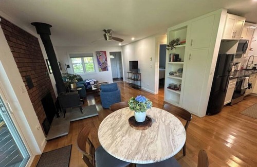 Glenford Cottage | Cozy cottage with a View of the Catskills Mountains - Ashokan Reservoir