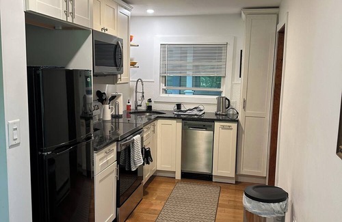 Glenford Cottage | Cozy cottage with a View of the Catskills Mountains - Ashokan Reservoir