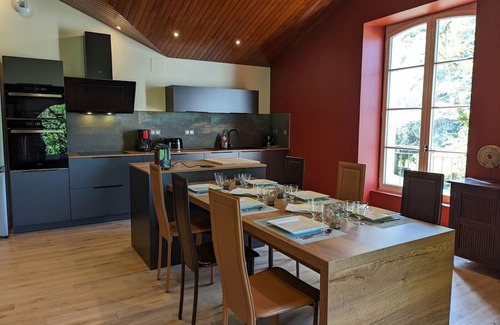 Pranzac Cottage | Large house with private pool, wifi, pets allowed for 15 guests.