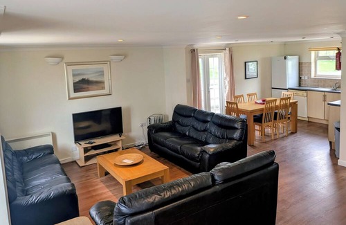 Saint Columb Major Cabin | Atlantic Lodge - 4 Bedroom - Pool -Spa - Gym