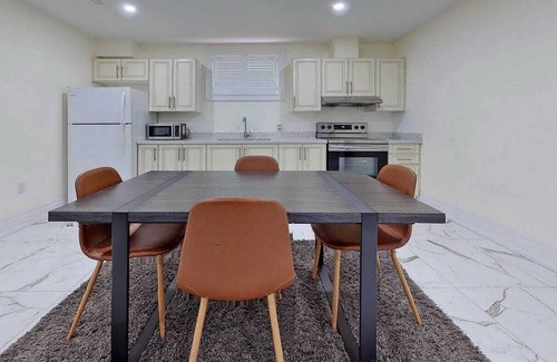 Kennedy Park Apartment | Spacious 2 Bedroom Basement