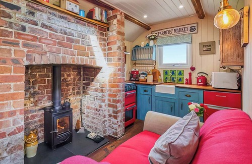 Llangadog Cottage | 1 bedroom accommodation in Llangadog , Carmarthenshire