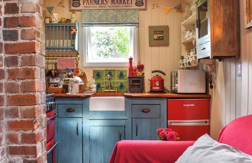 Llangadog Cottage | 1 bedroom accommodation in Llangadog , Carmarthenshire