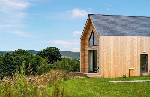 Tarset Cottage | Glamping made easy near Kielder: eco design, family fun, and endless stars.