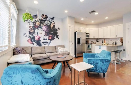 West End Condo | 3203 Long BLVD