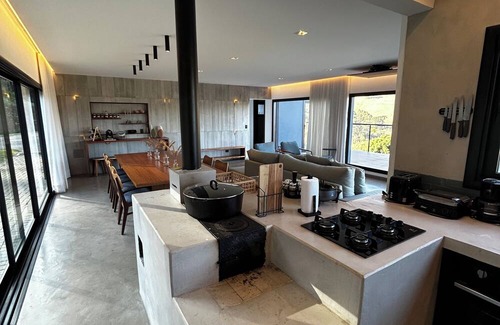 Goncalves Cottage | CASA MANTIQUEIRA - Gonçalves - MG - 16 guests - 6 suites - swimming pool - gym
