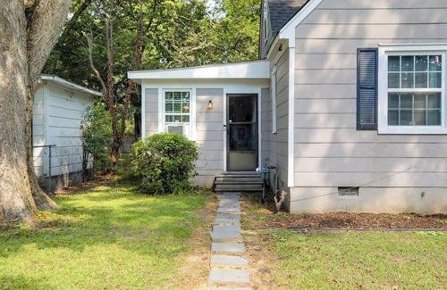 Greenwood Apartment | < 1 Mi to Dtwn: Updated Studio in North Greenwood!