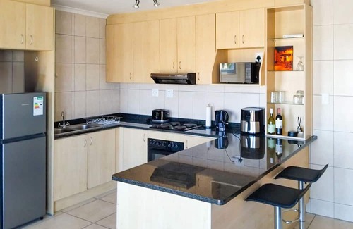 Muizenberg Apartment | Sunrise Villas 91 - One Bedroom Apartment, Sleeps 2