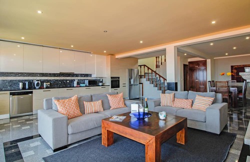 Vila Praia de Ancora Villa | Vila Lucia - House With Seaview And Barbecue