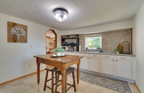 Toledo House | Pets Welcome: Tranquil Retreat w/ Yard in Jewett!