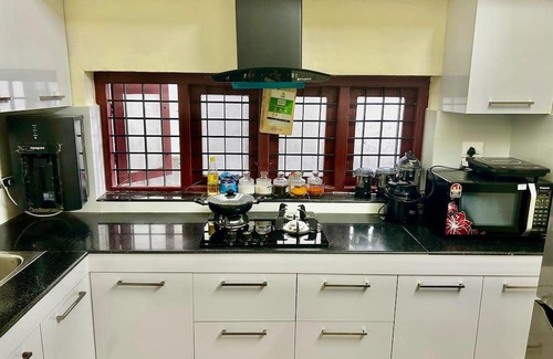 Chittilapilly House | Krishnakripa - Delightful 3-bedroom house with AC in Guruvayur