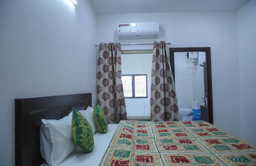 Taj Ganj Bed & Breakfast | Aradhana's Home Stay Near Taj Mahal