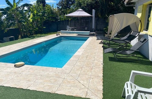Sainte-Clotilde House | Peaceful villa with pool overlooking the Indian Ocean