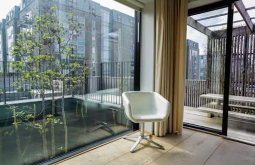 Amager House | 200 sqm I atrium I 6 m ceilings I parking I center I bikes