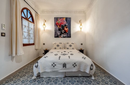 Bab Taghzout House | PRIVATE RIAD DAR TOURIA