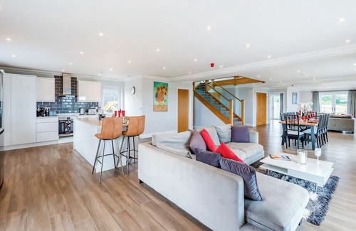 Althorne Cottage | 5 bedroom accommodation in Althorne