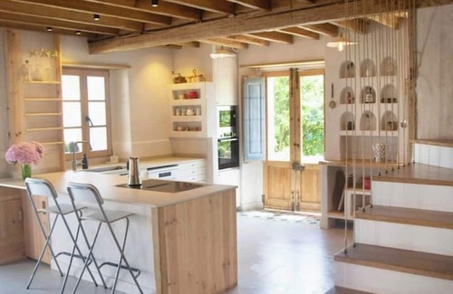 Colunga House | Newly Renovated Designer House 10 mins from Beach, Great location