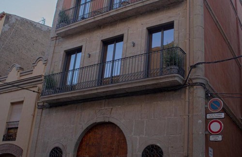 Balaguer Apartment | Bed and Breakfast 'Habitació Doble' with Shared Terrace, Wi-Fi and Air Conditioning
