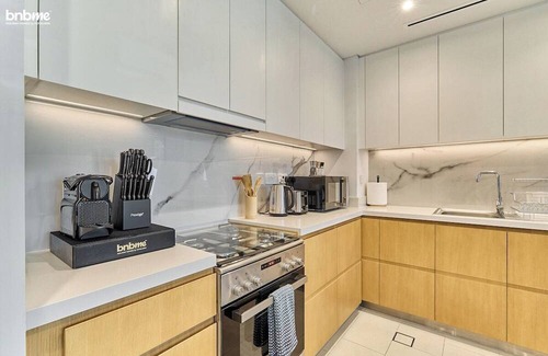 Dubai Marina Apartment | bnbme | Beach Access: 1BR Apartment w/City Views