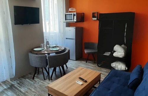 Bourg-Saint-Andeol Apartment | Apartment '106 - Cosy T2' with Wi-Fi and Air Conditioning