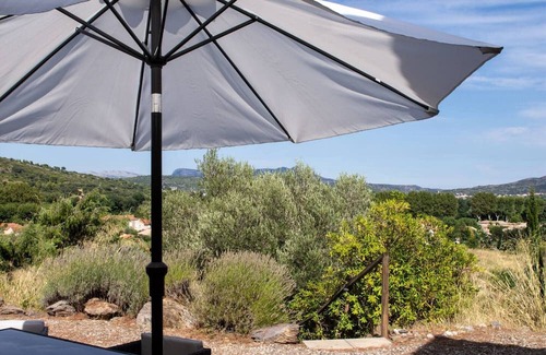 Latour-de-France House | L'alba - holiday cottage and guest rooms