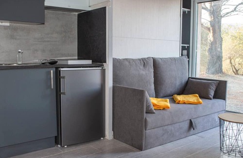 Latour-de-France House | L'alba - holiday cottage and guest rooms