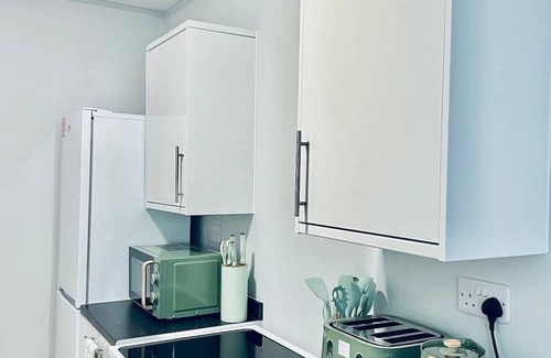 Wainscot Apartment | Rochester Castle Luxury Apartments
