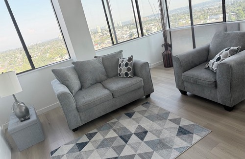 Burnaby Condo | Cozy, Modern 2 bedroom condo in Burnaby