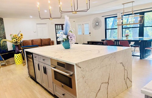 West Friendship House | The blissful house in Howard County with 3 bedrooms 3 bathrooms.