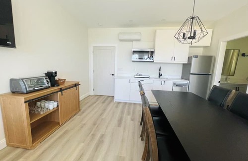 Yellow Point House | Oceanfront Guest Floor with King beds/Beach access