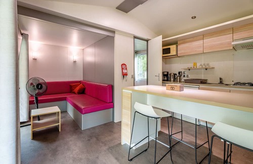 Boofzheim Apartment | Apartment 'Lydia's Mobile Home' with Shared Pool, Private Terrace and Private Garden