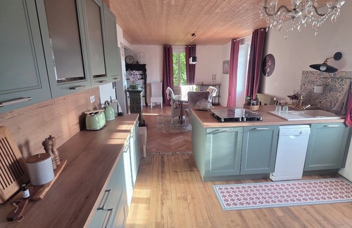 Maiche Apartment | Peaceful apartment for 1 to 4 people, 2 steps from the town center.