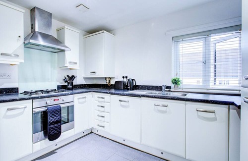 Loughton Apartment | Charming 2-Bed Apartment in Loughton London area