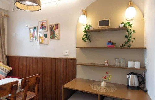 The Mall Road Apartment | Arvelia Acacia, beautiful 2 bed suite by Da Alohas