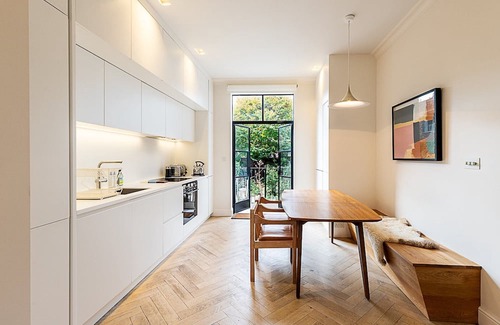 Clissold Apartment | Stylish Garden Flat Near Stoke Newington