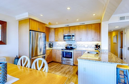 Folly Field Condo | Newly renovated beachfront condo with pool, tennis, restaurants, gym, & balcony