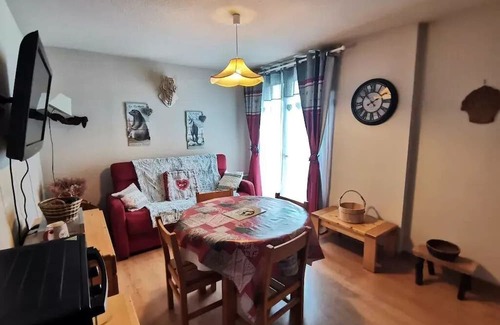 Reallon Apartment | Comete Residence - T2 well exposed and well equipped for 6 people in Réallon