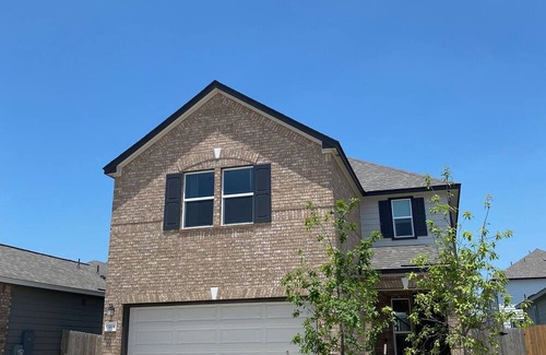 Manor House | Idyllic Manor Vacation Rental with Pool & Yard Near Austin